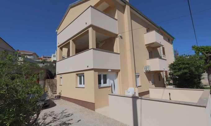 Silo Apartment | Holiday apartment with air conditioning and grill