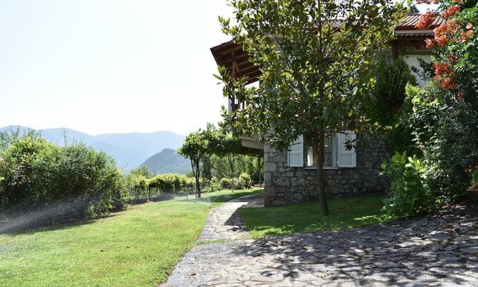 Lilaia House | Holiday Cottage