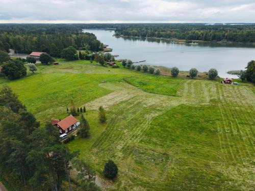 Raseborg Ski Chalet | Holiday Cottage Tiira with Sauna House