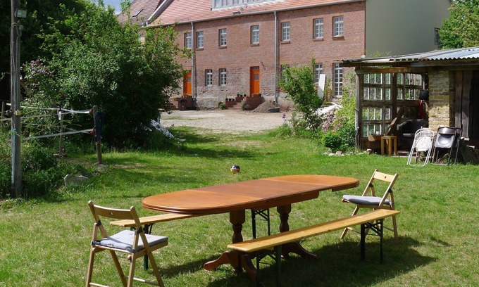 Biesenthal Apartment | Holiday farm & seminar house in a renovated monument