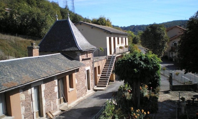 Saint-Victor-et-Melvieu House | Holiday Home 'Gîte Saint-victor-et-melvieu' with Mountain View