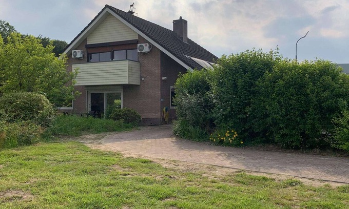 Beek House | Holiday Home Montferland near Huis Bergh Castle