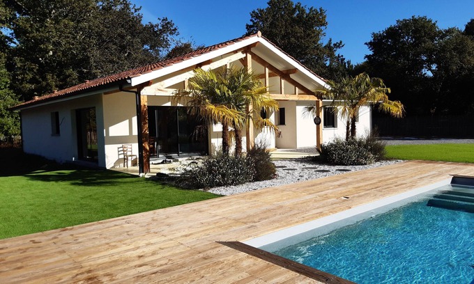Saint-Michel-Escalus House | Holiday house with swimming pool near the ocean