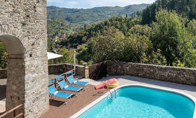Argigliano Apartment | Holiday Home in Casola with Pool and Terrace