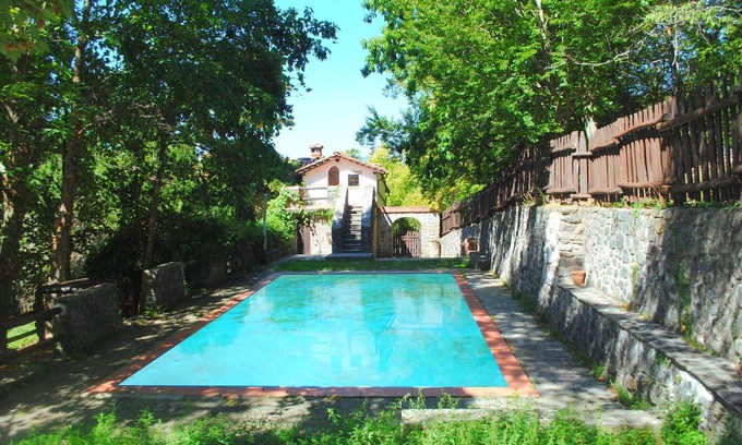 San Marcello Piteglio House | Holiday Home in Migliorini with Pool & Nature