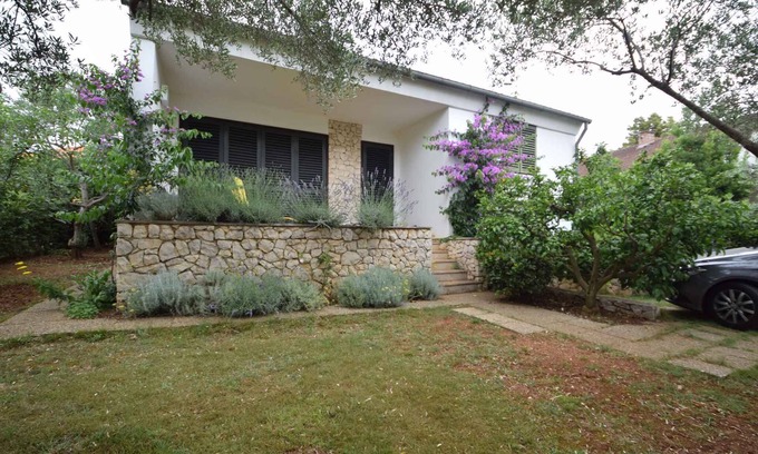 Turanj House | Holiday home 150 m from the