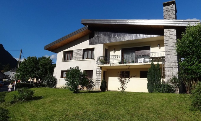 Mercury House | Holiday home 8 people in a Savoyard village near Albertville