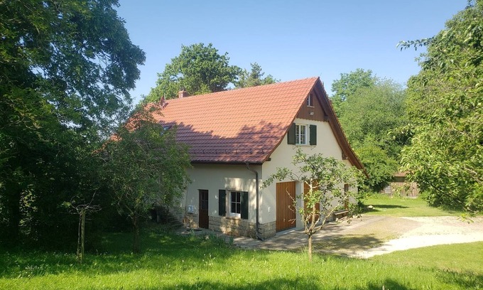 Tengen House | Holiday Home 'Am Alten Steinbruch' with Shared Terrace, Shared Garden and Wi-Fi