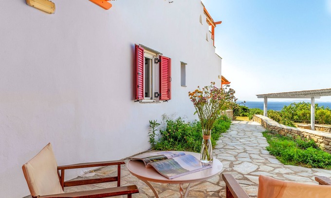Agios Ioannis House | Holiday Home 'Anemologio 204 Tinos' with Sea View, Wi-Fi and Air Conditioning