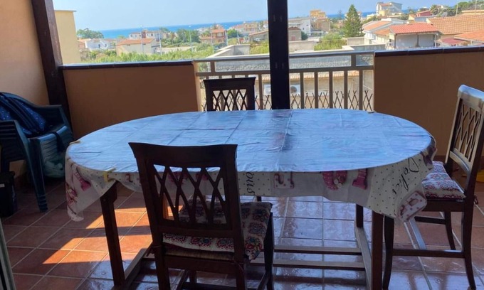 Fiumenaro House | Holiday Home "Angelisa's House" with Sea View, Wi-Fi, Terrace & Balcony