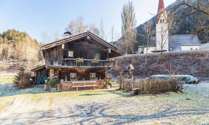 Reith im Alpbachtal House | Holiday Home "Stoffelhäusl" with Mountain View, Private Terraces & Wi-Fi