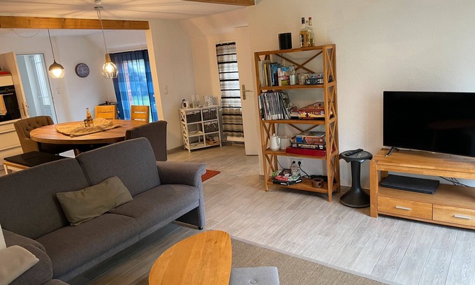 Hage House | Holiday Home 'Birken' with Shared Garden and Wi-Fi