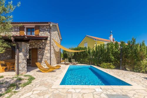 Sveti Ivan Dobrinjski House | Holiday Home Blue Ivy
