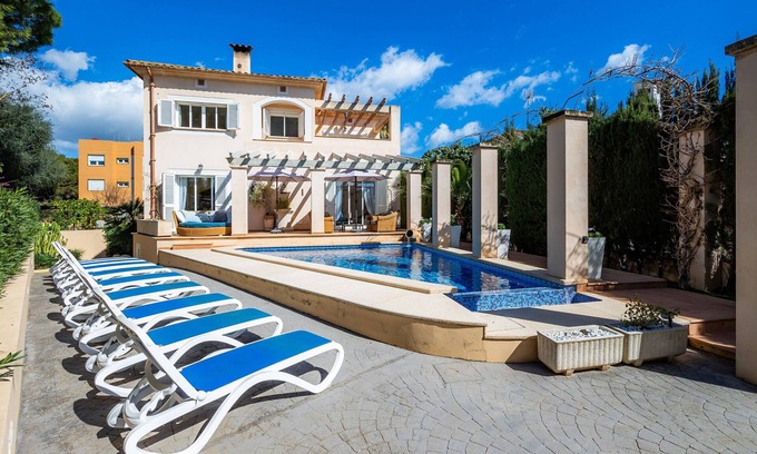 Sa Coma House | Holiday Home 'Casa Alegria' with Private Pool, Wi-Fi and Air Conditioning