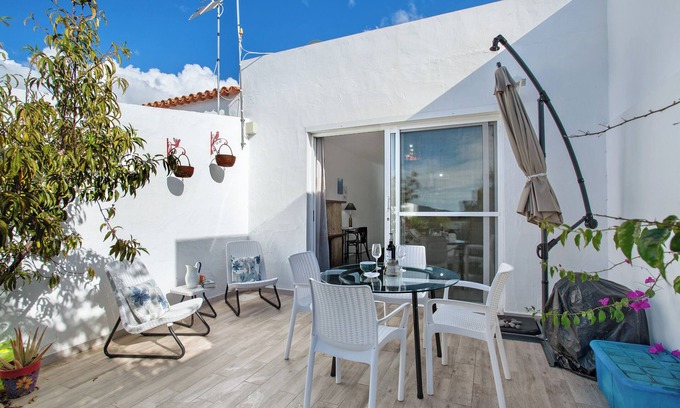 El Paso House | Holiday Home 'Casa Crater 3' with Mountain View, Wi-Fi and Air Conditioning