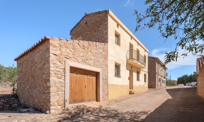 Culla House | Holiday Home 'Casa Del Practicant' with Mountain View, Private Terrace and Private Garden