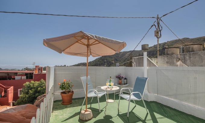 Santa Brigida House | Holiday Home 'Casa Isabel' with Mountain Views, Private Terrace and Wi-Fi