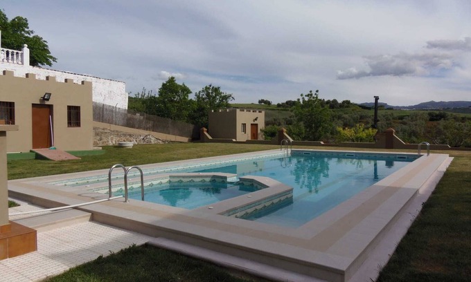 Arriate House | Holiday Home Casa José Romero with Mountain View, Pool & Wi-Fi