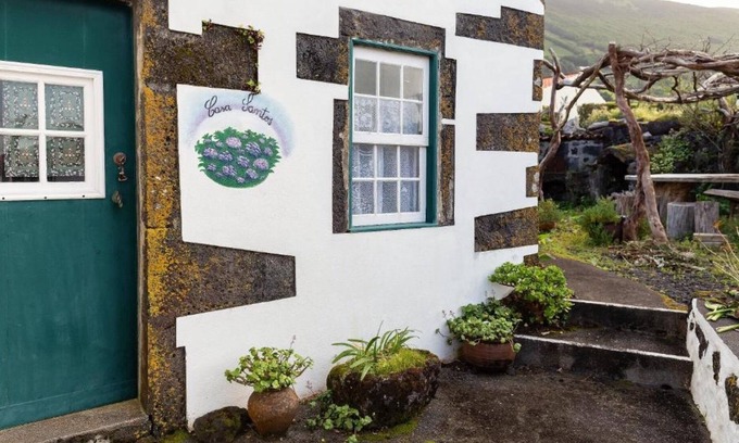 Santo Amaro House | Holiday Home "Casa Santos" with Mountain View & Private Garden