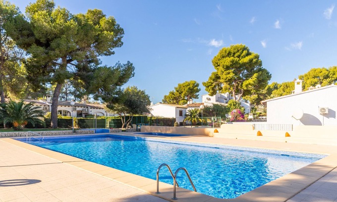 Pinar del Advocat House | Holiday Home "Casa Shelly" with Shared Pool & Wi-Fi