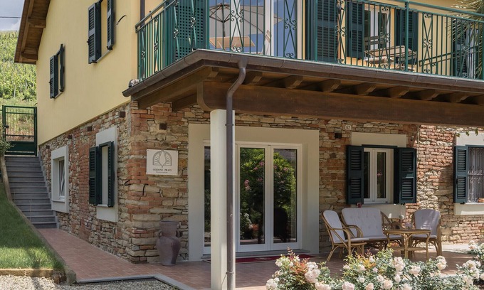 Strevi House | Holiday Home 'Cascina Oddone Prati Winery' with Shared Pool, Wi-Fi and Air Conditioning