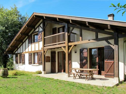 Uza House | Holiday Home Cherte by Interhome