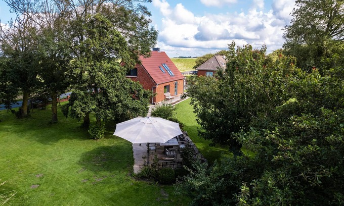 Hedwigenkoog House | Holiday home Deichkind 25 - lovingly renovated, quiet location, for families