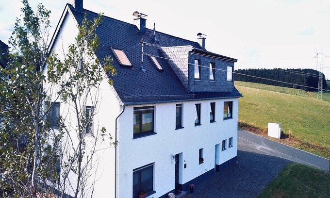 Kleinlangenfeld House | Holiday home Eifelhome in Germany