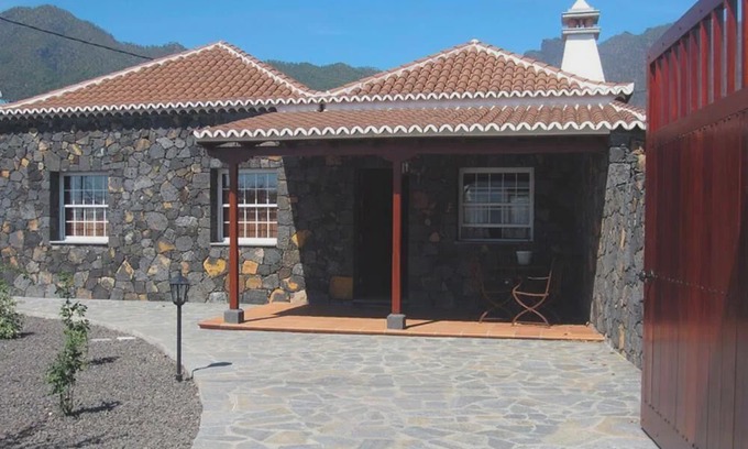 El Paso House | holiday home, El Paso