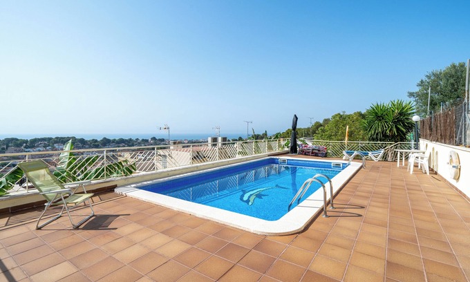 Segur de Calafell House | Holiday Home "Villa Sabela" with Sea View, Shared Pool & Wi-Fi