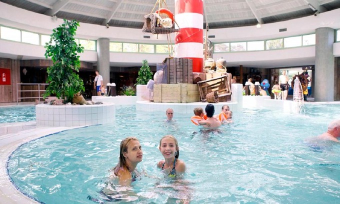Mol House | Holiday Home EuroParcs Resort Zilverstrand-9