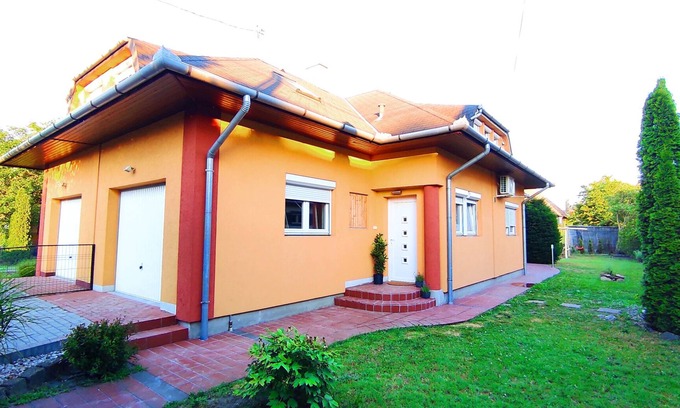 Balatonfenyves House | Holiday home family friendly with air conditioning