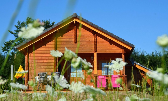 Neubrandenburg House | Holiday Home 'Ferienhaus Gross Nemerow' with Private Terrace, Wi-Fi and Air Conditioning