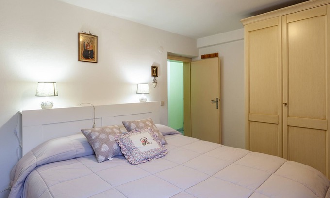 Stazzema House | Holiday Home "Gigina" with Private Terrace