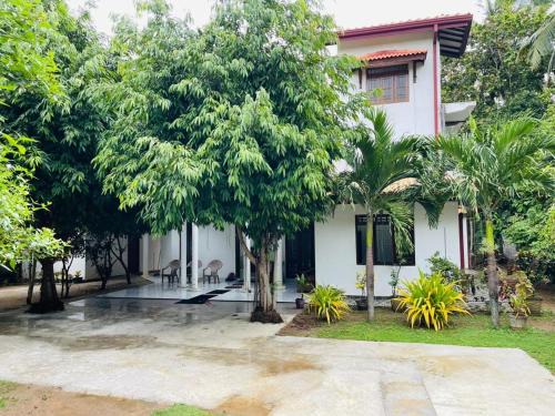Giritale Hotel | Holiday Home Girithale