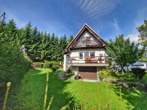 Karlovy Dvory House | Holiday Home Hůrka by Interhome