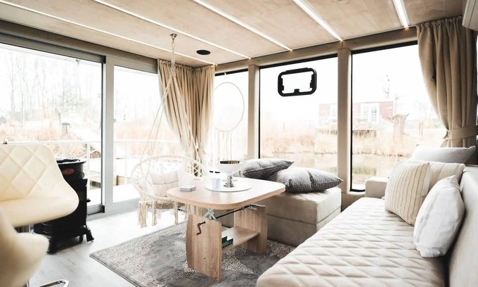 Domitz House | Holiday home Hausboot Tortuga