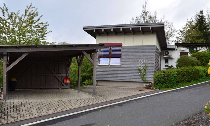Suhl House | Holiday Home 'Heym' with Private Terrace and Private Garden