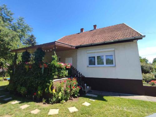 Gardony House | Holiday home in Agard - Velence-See 20586