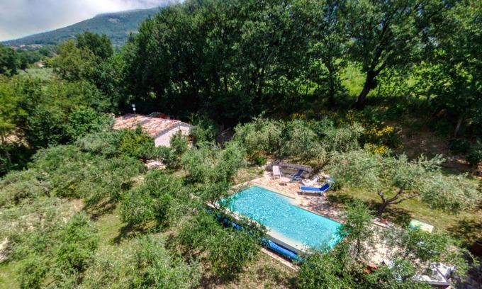 Rivotorto House | Holiday Home in Assisi with Heated Pool
