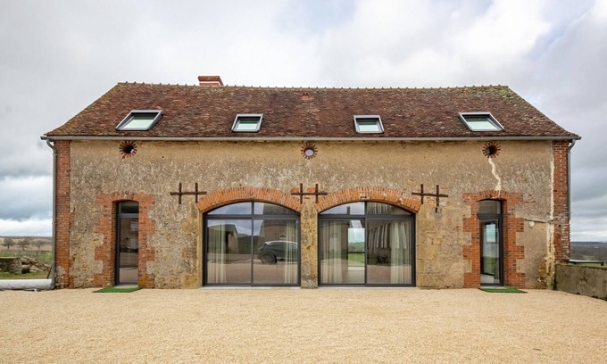 Cercy-la-Tour House | Holiday Home in Cercy-la-Tour with Terrace