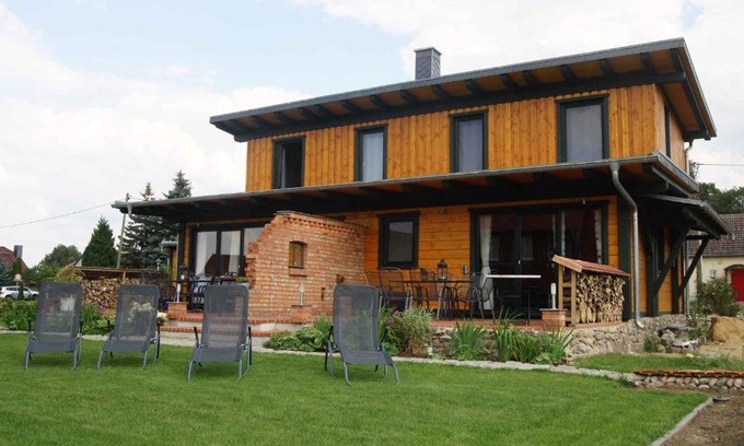 Kummerow House | Holiday home in Friedland 2712