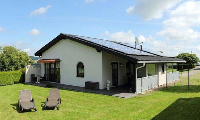 Gonnersdorf House | Holiday Home in Gönnersdorf near Badesee