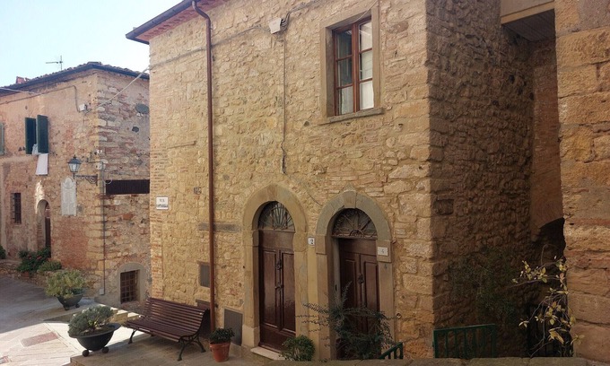 Montecastelli House | Holiday Home in Tuscany near Fortress Silliana