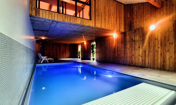Longfaye House | Holiday Home in Malmedy with Pool & Sauna