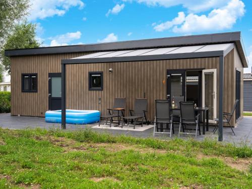 Molenschot House | Holiday Home in Molenschot near Nature Reserves
