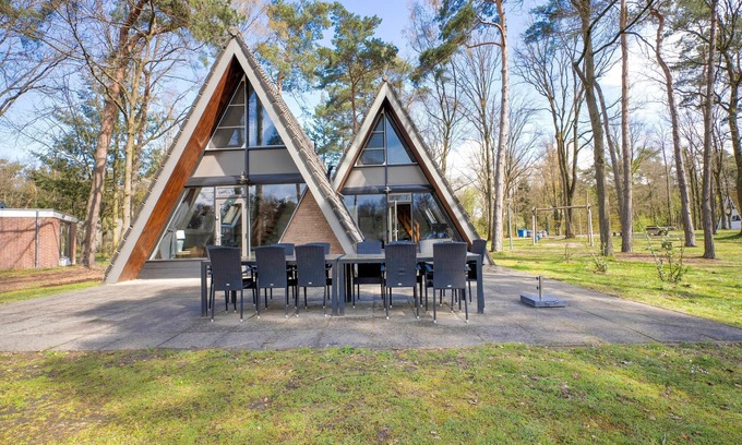 Stramproy House | Holiday Home in Stramproy near Forest