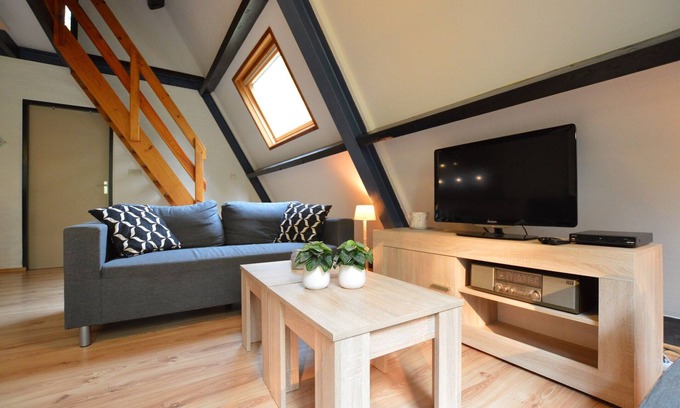 Stramproy House | Holiday Home in Stramproy near Nature