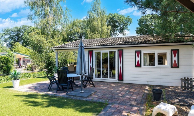 Voorthuizen House | Holiday Home in Voorthuizen near Veluwe Forest