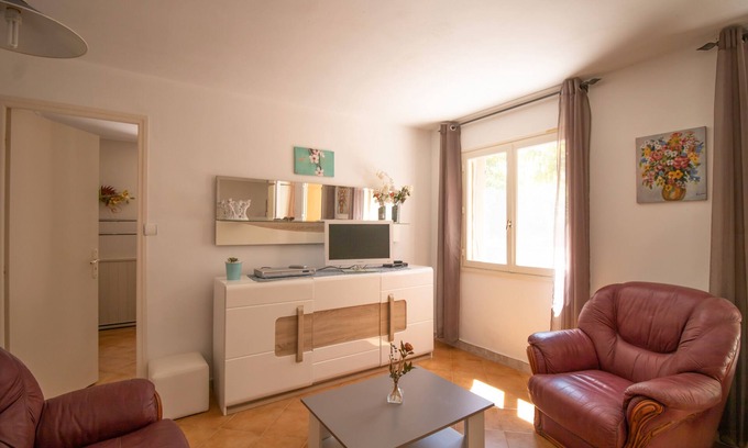Canale-di-Verde House | Holiday Home 'Isula Paradise' with Mountain View, Private Terrace